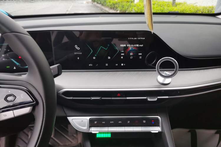 Used CHANGAN Eado 2023 Changan Edition PLUS Blue Whale NE 1.4T GDI DCT Prestige Version Audio And AC Panel