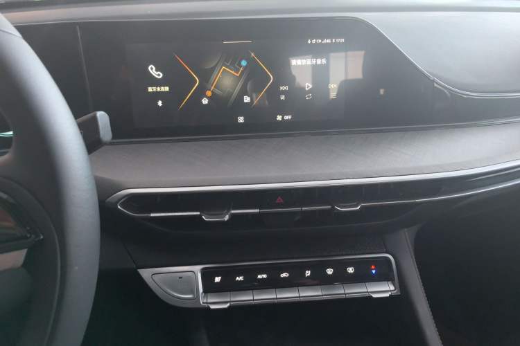 Used CHANGAN Eado 2023 Changan Edition PLUS Blue Whale NE 1.4T GDI DCT Prestige Version Audio And AC Panel