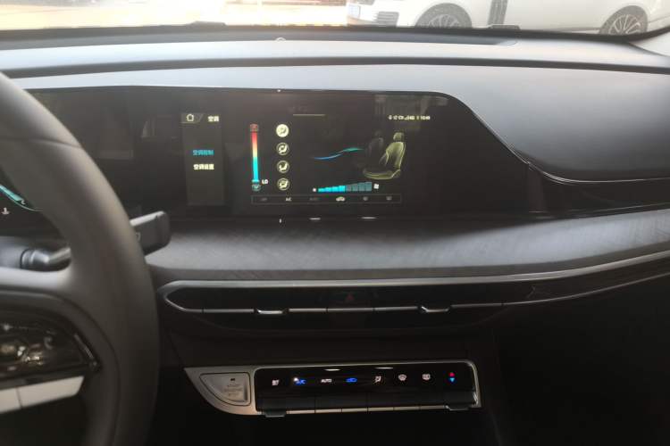 Used CHANGAN Eado 2023 Changan Edition PLUS Blue Whale NE 1.4T GDI DCT Prestige Version Audio And AC Panel
