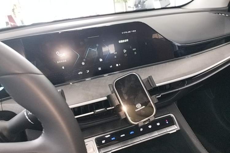 Used CHANGAN Eado 2023 Changan Edition PLUS Blue Whale NE 1.4T GDI DCT Prestige Version Audio And AC Panel