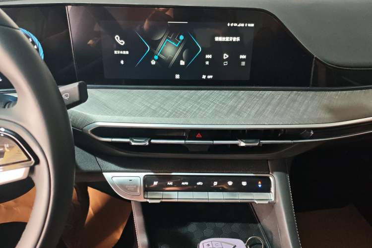 Used CHANGAN Eado 2023 Changan Edition PLUS Blue Whale NE 1.4T GDI DCT Prestige Version Audio And AC Panel