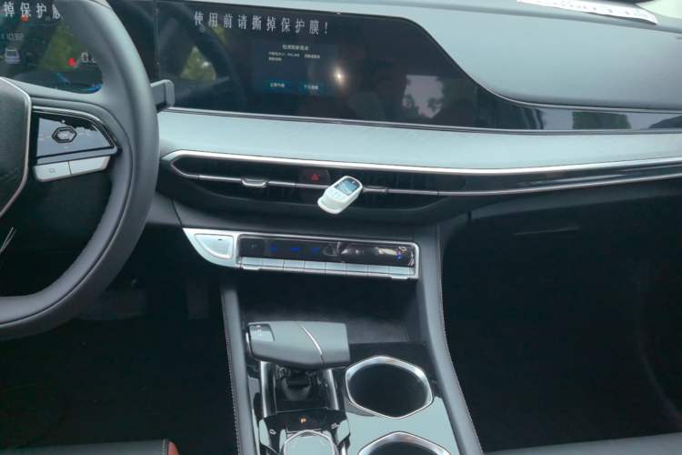 Used CHANGAN Eado 2023 Changan Edition PLUS Blue Whale NE 1.4T GDI DCT Prestige Version Audio And AC Panel