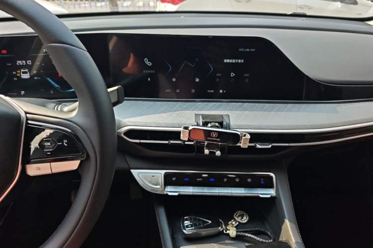 Used CHANGAN Eado 2023 Changan Edition PLUS Blue Whale NE 1.4T GDI DCT Prestige Version Audio And AC Panel