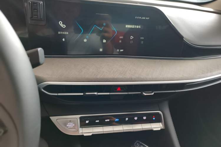 Used CHANGAN Eado 2023 Changan Edition PLUS Blue Whale NE 1.4T GDI DCT Prestige Version Audio And AC Panel