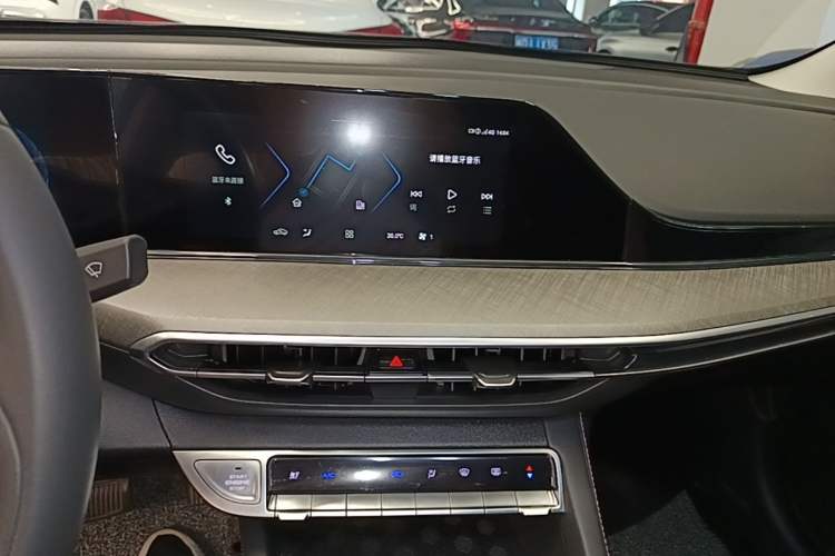 Used CHANGAN Eado 2023 Changan Edition PLUS Blue Whale NE 1.4T GDI DCT Prestige Version Audio And AC Panel