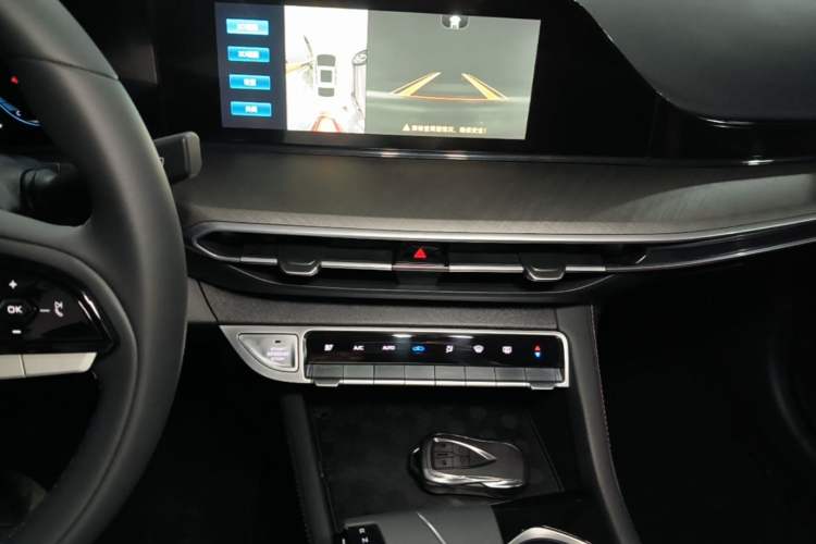 Used CHANGAN Eado 2023 Changan Edition PLUS Blue Whale NE 1.4T GDI DCT Prestige Version Audio And AC Panel
