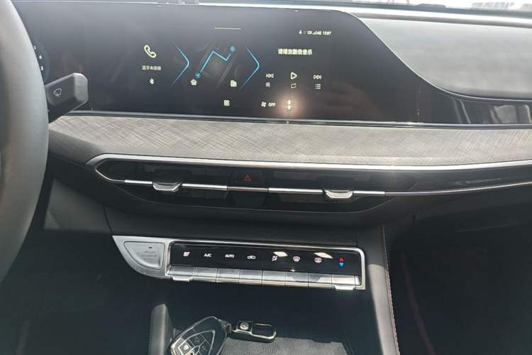 Used CHANGAN Eado 2023 Changan Edition PLUS Blue Whale NE 1.4T GDI DCT Prestige Version Audio And AC Panel