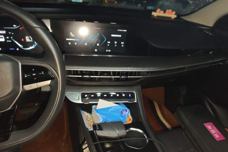 Used CHANGAN Eado 2023 Changan Edition PLUS Blue Whale NE 1.4T GDI DCT Prestige Version Audio And AC Panel