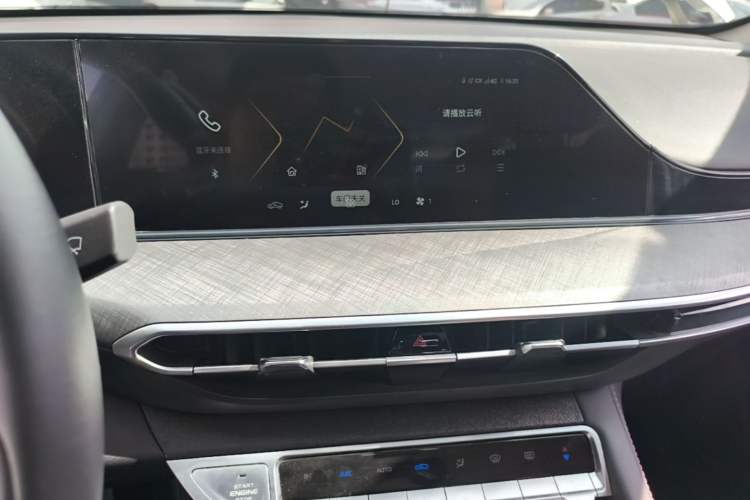 Used CHANGAN Eado 2023 Changan Edition PLUS Blue Whale NE 1.4T GDI DCT Prestige Version Audio And AC Panel