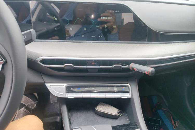 Used CHANGAN Eado 2023 Changan Edition PLUS Blue Whale NE 1.4T GDI DCT Prestige Version Audio And AC Panel