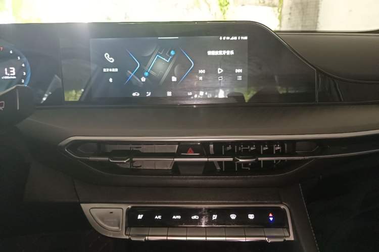 Used CHANGAN Eado 2023 Changan Edition PLUS Blue Whale NE 1.4T GDI DCT Prestige Version Audio And AC Panel