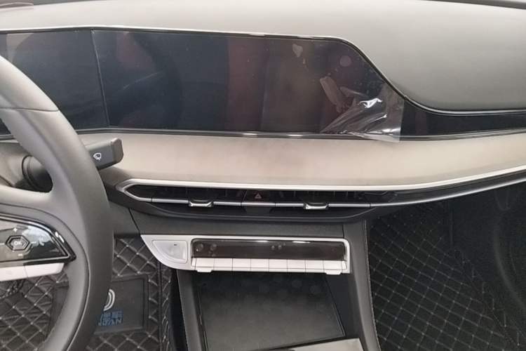 Used CHANGAN Eado 2023 Changan Edition PLUS Blue Whale NE 1.4T GDI DCT Prestige Version Audio And AC Panel