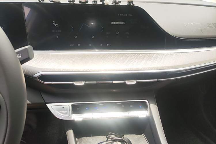Used CHANGAN Eado 2023 Changan Edition PLUS Blue Whale NE 1.4T GDI DCT Prestige Version Audio And AC Panel