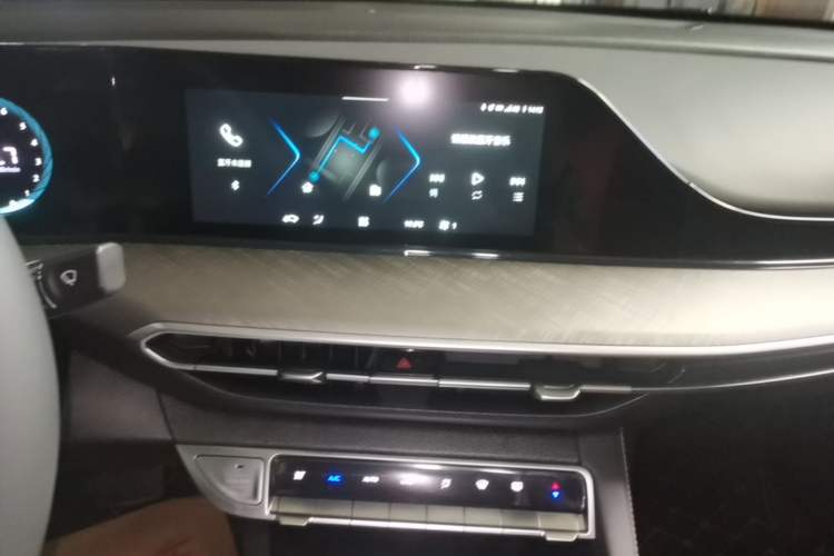 Used CHANGAN Eado 2023 Changan Edition PLUS Blue Whale NE 1.4T GDI DCT Prestige Version Audio And AC Panel