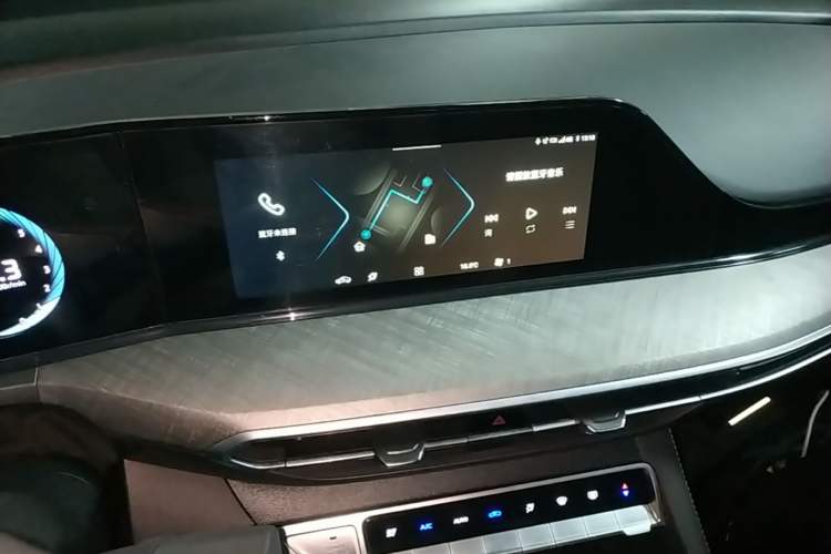 Used CHANGAN Eado 2023 Changan Edition PLUS Blue Whale NE 1.4T GDI DCT Prestige Version Audio And AC Panel