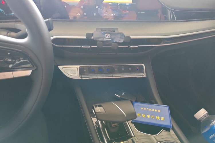 Used CHANGAN Eado 2023 Changan Edition PLUS Blue Whale NE 1.4T GDI DCT Prestige Version Audio And AC Panel