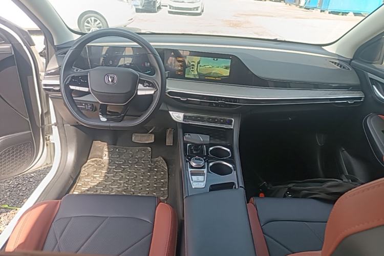 Used CHANGAN Eado 2023 Changan Edition PLUS Blue Whale NE 1.4T GDI DCT Prestige Version Center Console