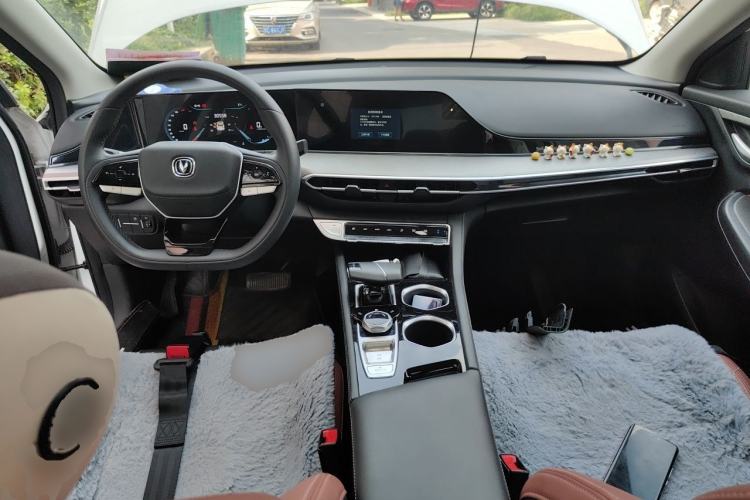 Used CHANGAN Eado 2023 Changan Edition PLUS Blue Whale NE 1.4T GDI DCT Prestige Version Center Console