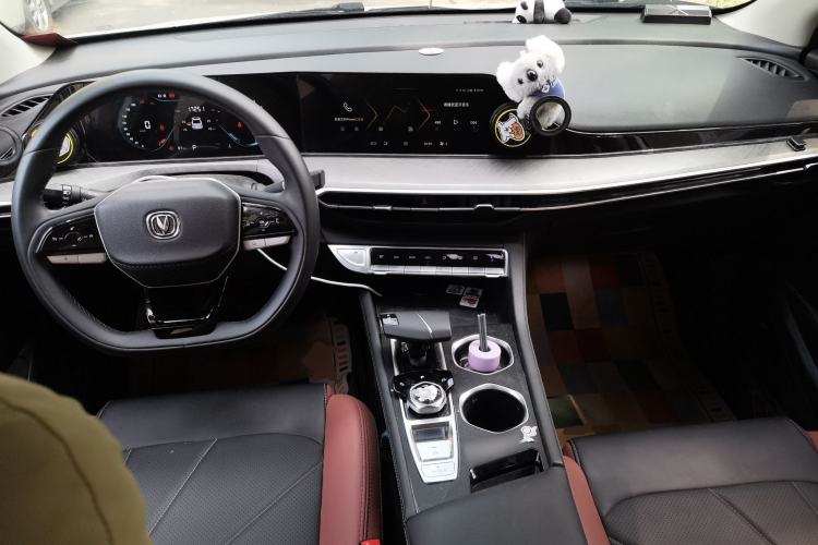 Used CHANGAN Eado 2023 Changan Edition PLUS Blue Whale NE 1.4T GDI DCT Prestige Version Center Console