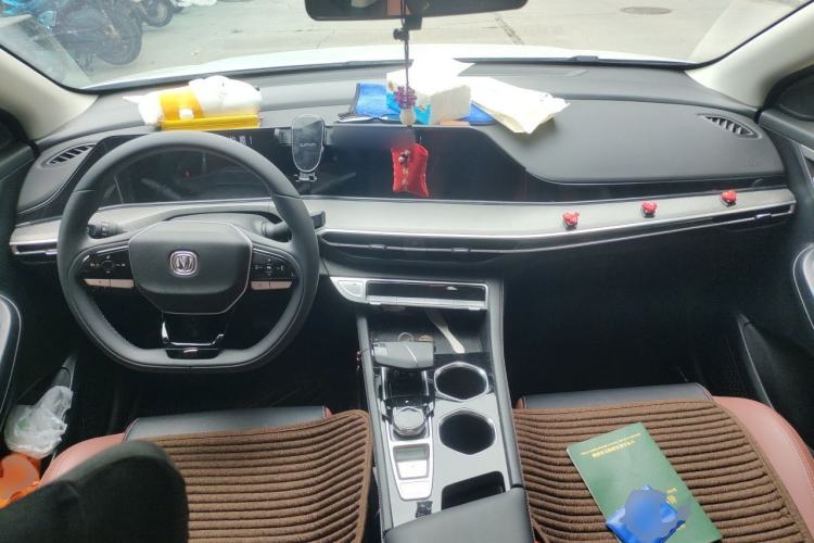 Used CHANGAN Eado 2023 Changan Edition PLUS Blue Whale NE 1.4T GDI DCT Prestige Version Center Console