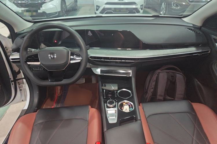 Used CHANGAN Eado 2023 Changan Edition PLUS Blue Whale NE 1.4T GDI DCT Prestige Version Center Console