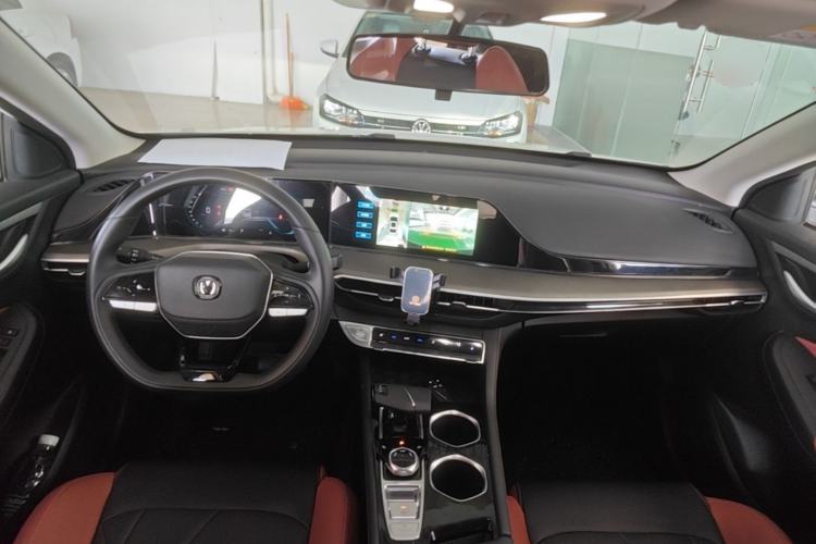Used CHANGAN Eado 2023 Changan Edition PLUS Blue Whale NE 1.4T GDI DCT Prestige Version Center Console