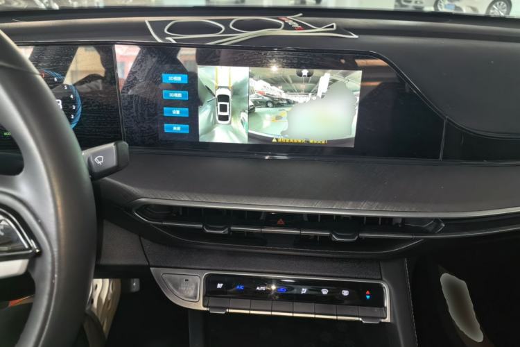 Used CHANGAN Eado 2023 Changan Edition PLUS Blue Whale NE 1.4T GDI DCT Prestige Version Center Console