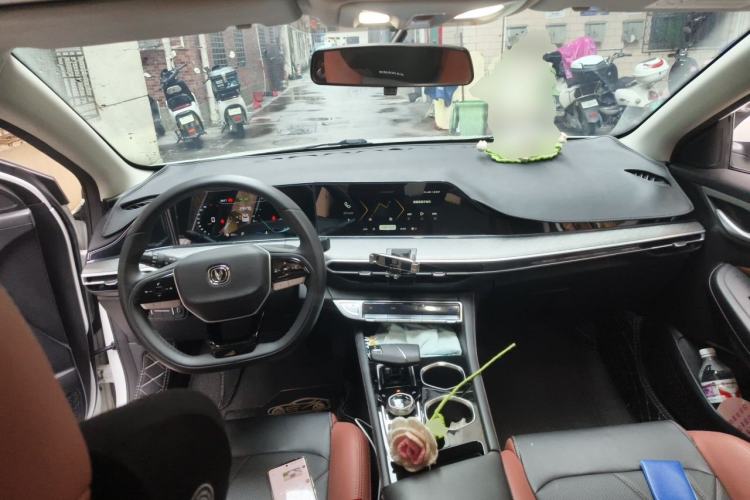 Used CHANGAN Eado 2023 Changan Edition PLUS Blue Whale NE 1.4T GDI DCT Prestige Version Center Console