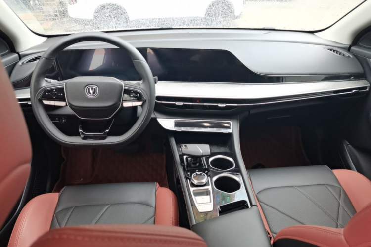 Used CHANGAN Eado 2023 Changan Edition PLUS Blue Whale NE 1.4T GDI DCT Prestige Version Center Console