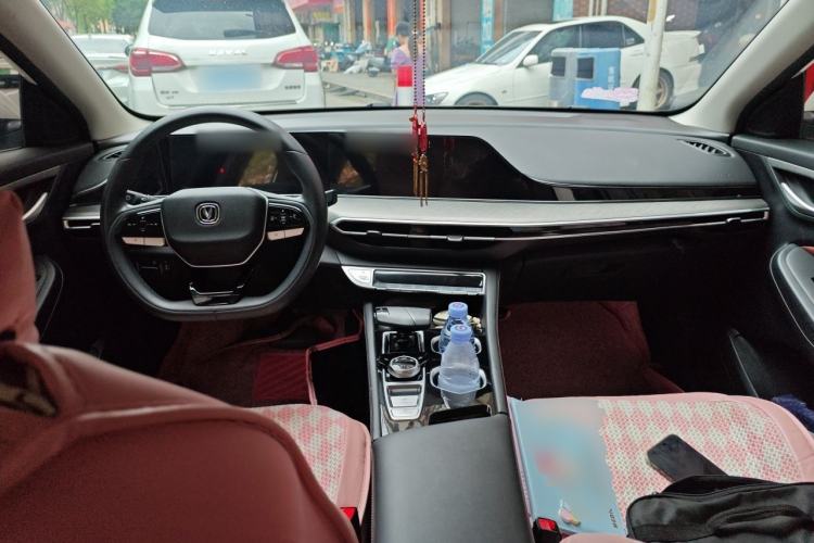 Used CHANGAN Eado 2023 Changan Edition PLUS Blue Whale NE 1.4T GDI DCT Prestige Version Center Console