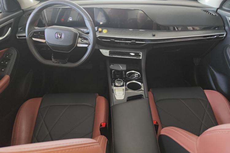 Used CHANGAN Eado 2023 Changan Edition PLUS Blue Whale NE 1.4T GDI DCT Prestige Version Center Console