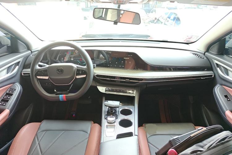 Used CHANGAN Eado 2023 Changan Edition PLUS Blue Whale NE 1.4T GDI DCT Prestige Version Center Console