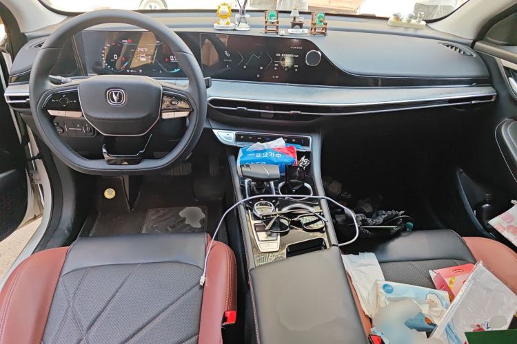 Used CHANGAN Eado 2023 Changan Edition PLUS Blue Whale NE 1.4T GDI DCT Prestige Version Center Console
