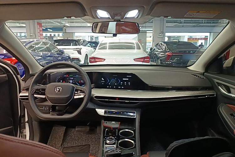Used CHANGAN Eado 2023 Changan Edition PLUS Blue Whale NE 1.4T GDI DCT Prestige Version Center Console