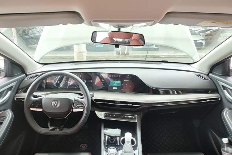 Used CHANGAN Eado 2023 Changan Edition PLUS Blue Whale NE 1.4T GDI DCT Prestige Version Center Console
