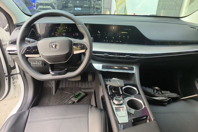 Used CHANGAN Eado 2023 Changan Edition PLUS Blue Whale NE 1.4T GDI DCT Prestige Version Center Console