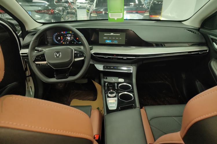 Used CHANGAN Eado 2023 Changan Edition PLUS Blue Whale NE 1.4T GDI DCT Prestige Version Center Console