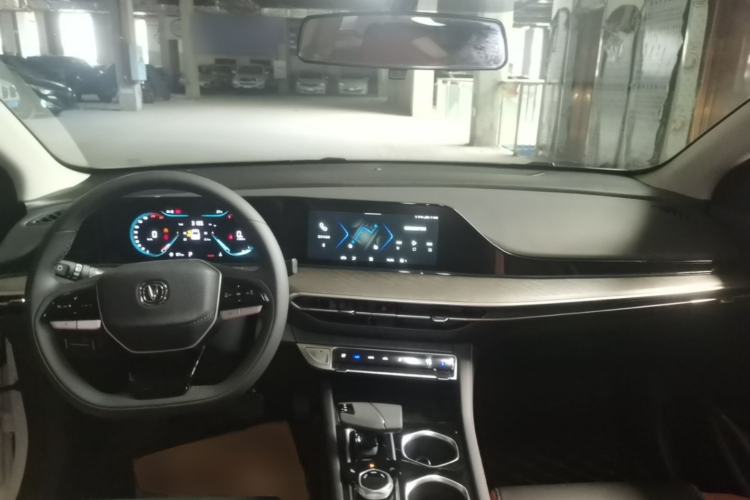 Used CHANGAN Eado 2023 Changan Edition PLUS Blue Whale NE 1.4T GDI DCT Prestige Version Center Console