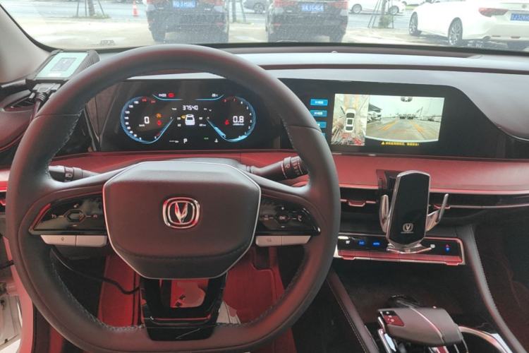Used CHANGAN Eado 2023 Changan Edition PLUS Blue Whale NE 1.4T GDI DCT Prestige Version Center Console
