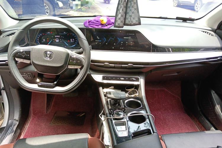 Used CHANGAN Eado 2023 Changan Edition PLUS Blue Whale NE 1.4T GDI DCT Prestige Version Center Console