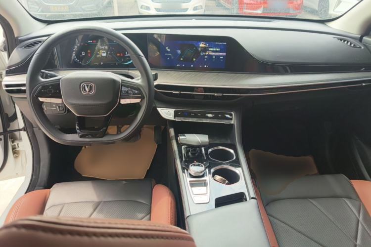Used CHANGAN Eado 2023 Changan Edition PLUS Blue Whale NE 1.4T GDI DCT Prestige Version Center Console