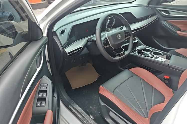 Used CHANGAN Eado 2023 Changan Edition PLUS Blue Whale NE 1.4T GDI DCT Prestige Version Driver Seat