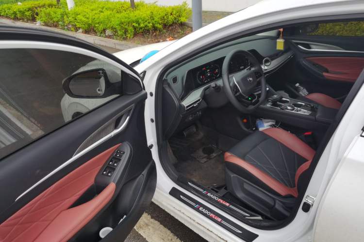 Used CHANGAN Eado 2023 Changan Edition PLUS Blue Whale NE 1.4T GDI DCT Prestige Version Driver Seat