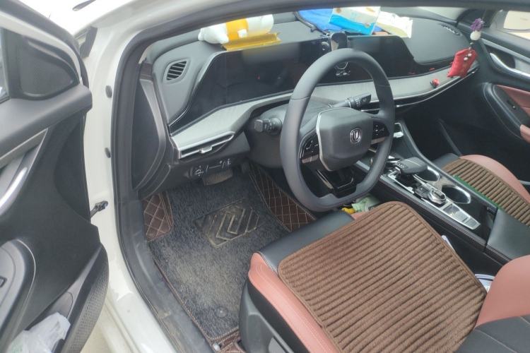 Used CHANGAN Eado 2023 Changan Edition PLUS Blue Whale NE 1.4T GDI DCT Prestige Version Driver Seat