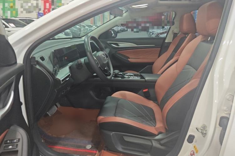 Used CHANGAN Eado 2023 Changan Edition PLUS Blue Whale NE 1.4T GDI DCT Prestige Version Driver Seat