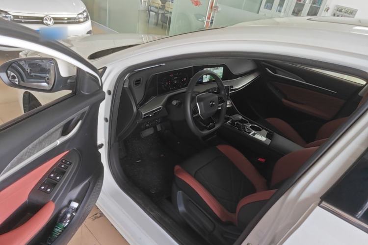 Used CHANGAN Eado 2023 Changan Edition PLUS Blue Whale NE 1.4T GDI DCT Prestige Version Driver Seat
