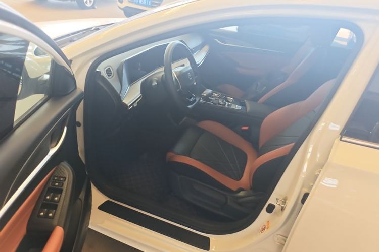 Used CHANGAN Eado 2023 Changan Edition PLUS Blue Whale NE 1.4T GDI DCT Prestige Version Driver Seat