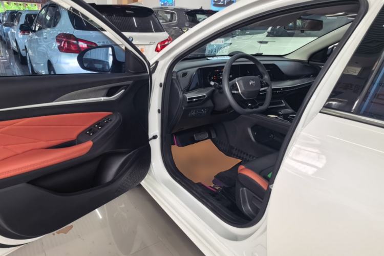 Used CHANGAN Eado 2023 Changan Edition PLUS Blue Whale NE 1.4T GDI DCT Prestige Version Driver Seat