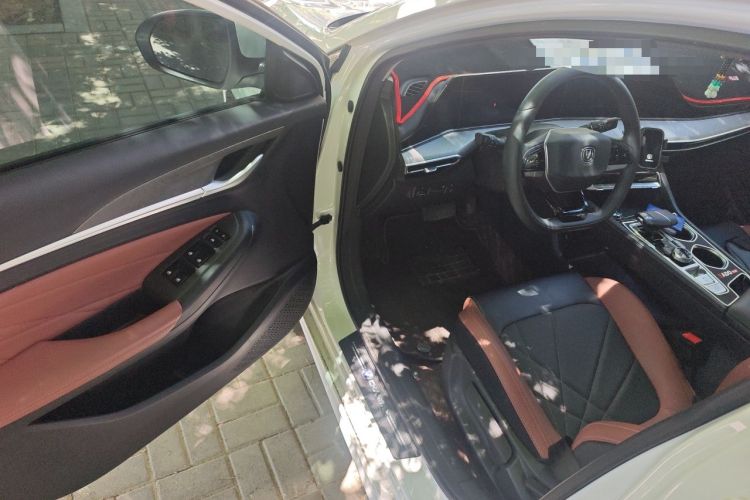 Used CHANGAN Eado 2023 Changan Edition PLUS Blue Whale NE 1.4T GDI DCT Prestige Version Driver Seat