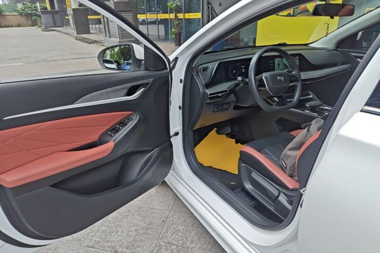Used CHANGAN Eado 2023 Changan Edition PLUS Blue Whale NE 1.4T GDI DCT Prestige Version Driver Seat